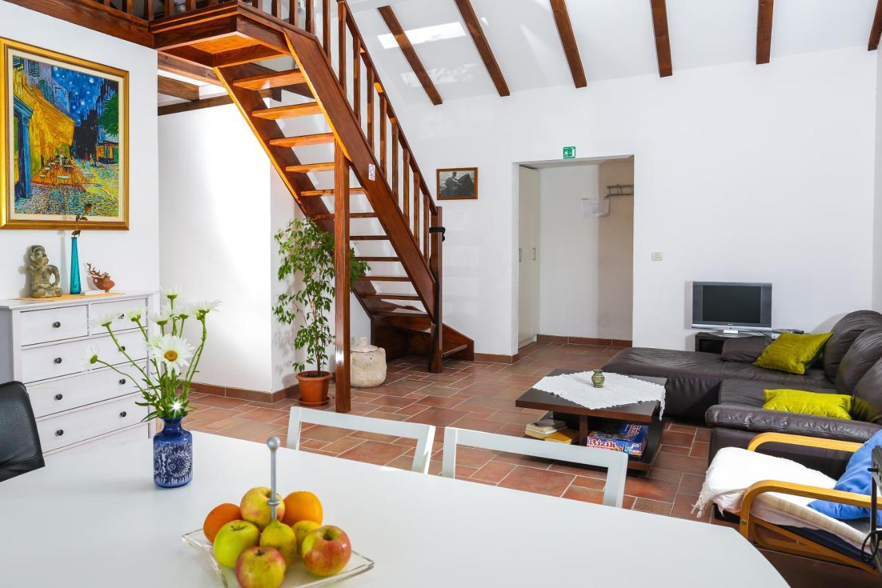 Spacious Apartment Lucia Prožura Extérieur photo