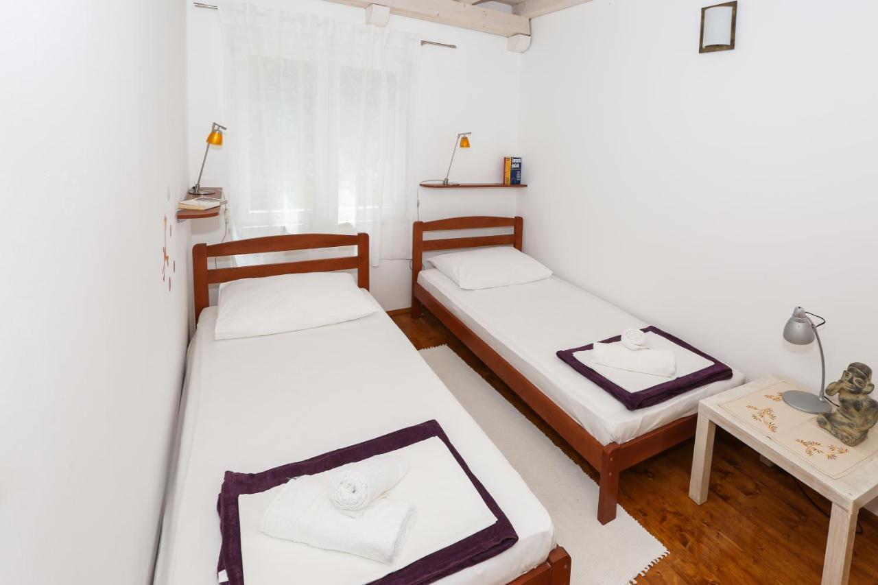Spacious Apartment Lucia Prožura Extérieur photo